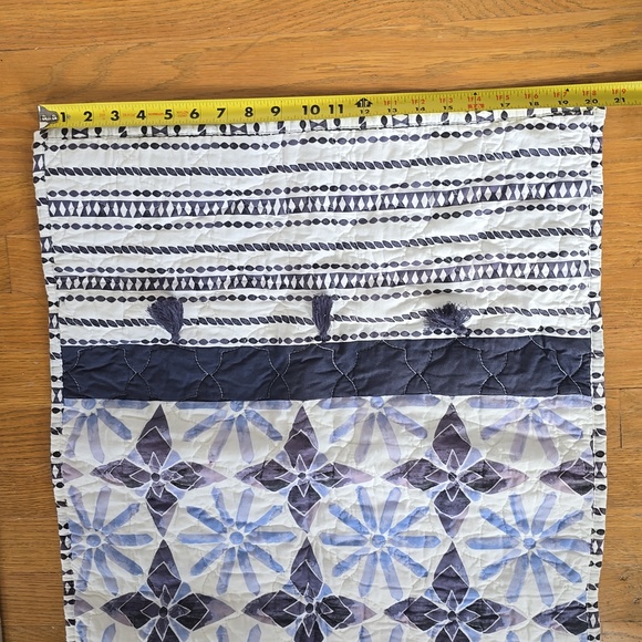 SONOMA BRAND STANDARD SIZE BLUE AND WHITE QUILTED PILLOW SHAMS BUNDLE OF 2 - Picture 11 of 12